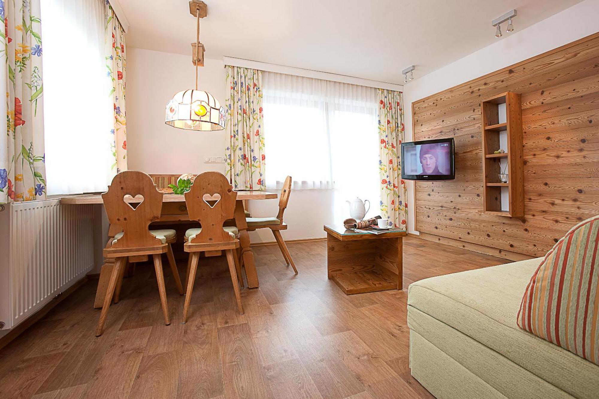Haus Kristall Inkl Der Super Sommer Card Im Sommer 2025 Serfaus Exterior foto
